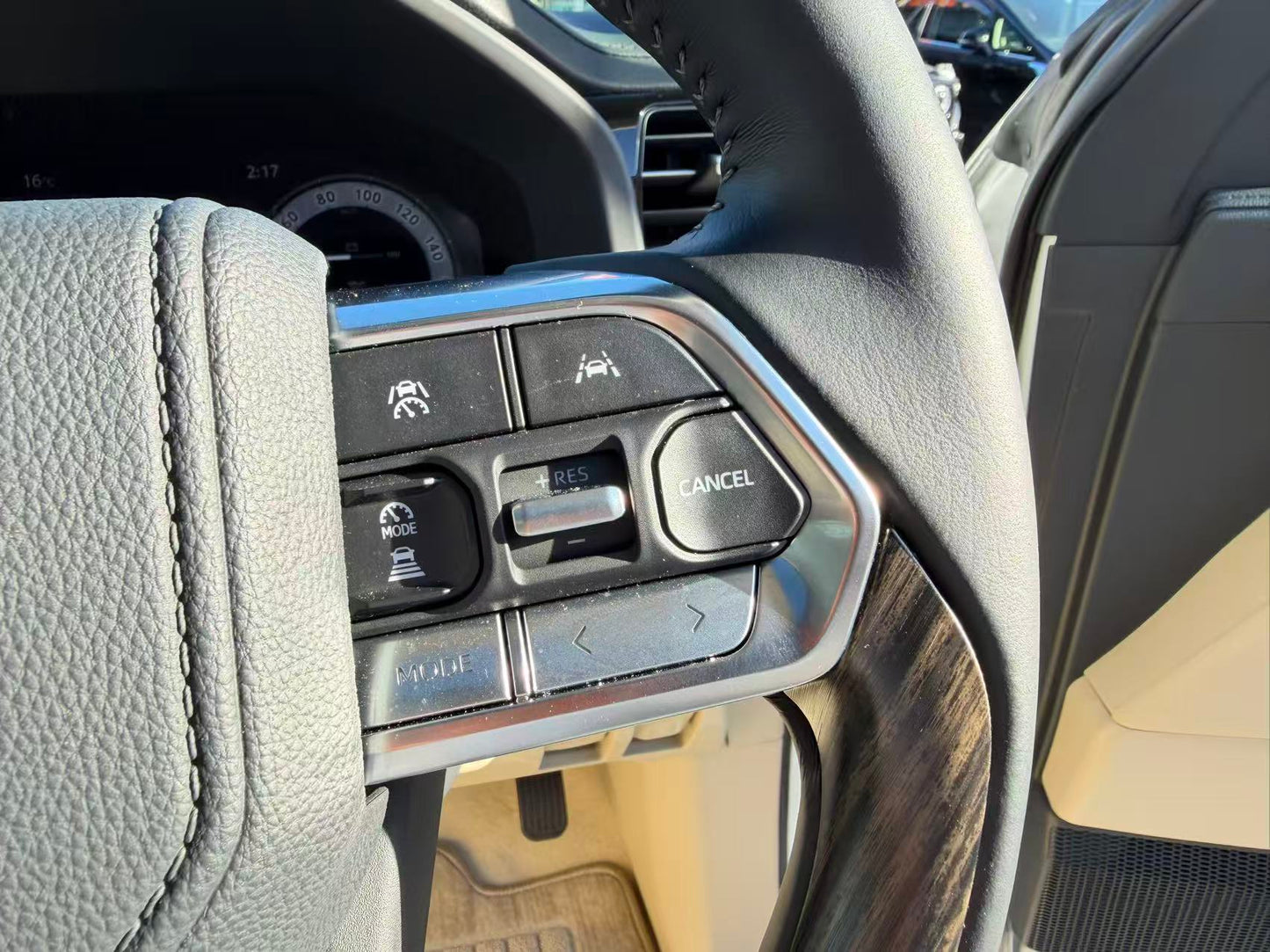 トヨタ ランドクルーザー300