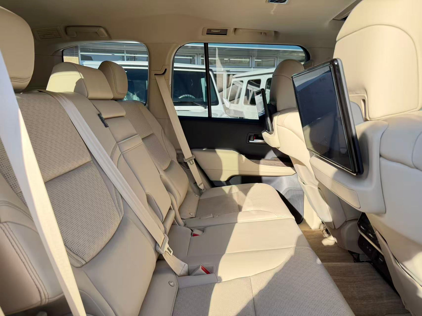 トヨタ ランドクルーザー300